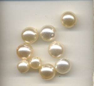 Glass pearls - Mixed sizes